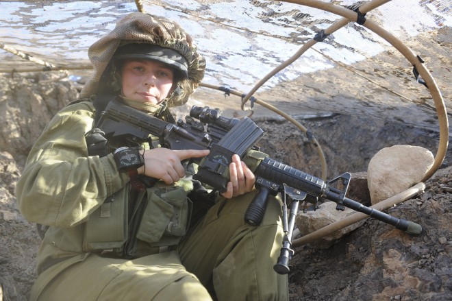 Female-IDF-SOFREP