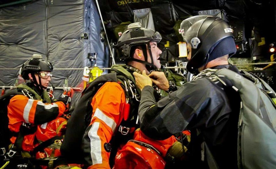 Video Of PJ Jump On “Rebel Heart” Rescue Mission