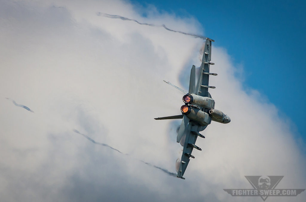 F18E_AJ101_NTU_SEPT10_TB1FS