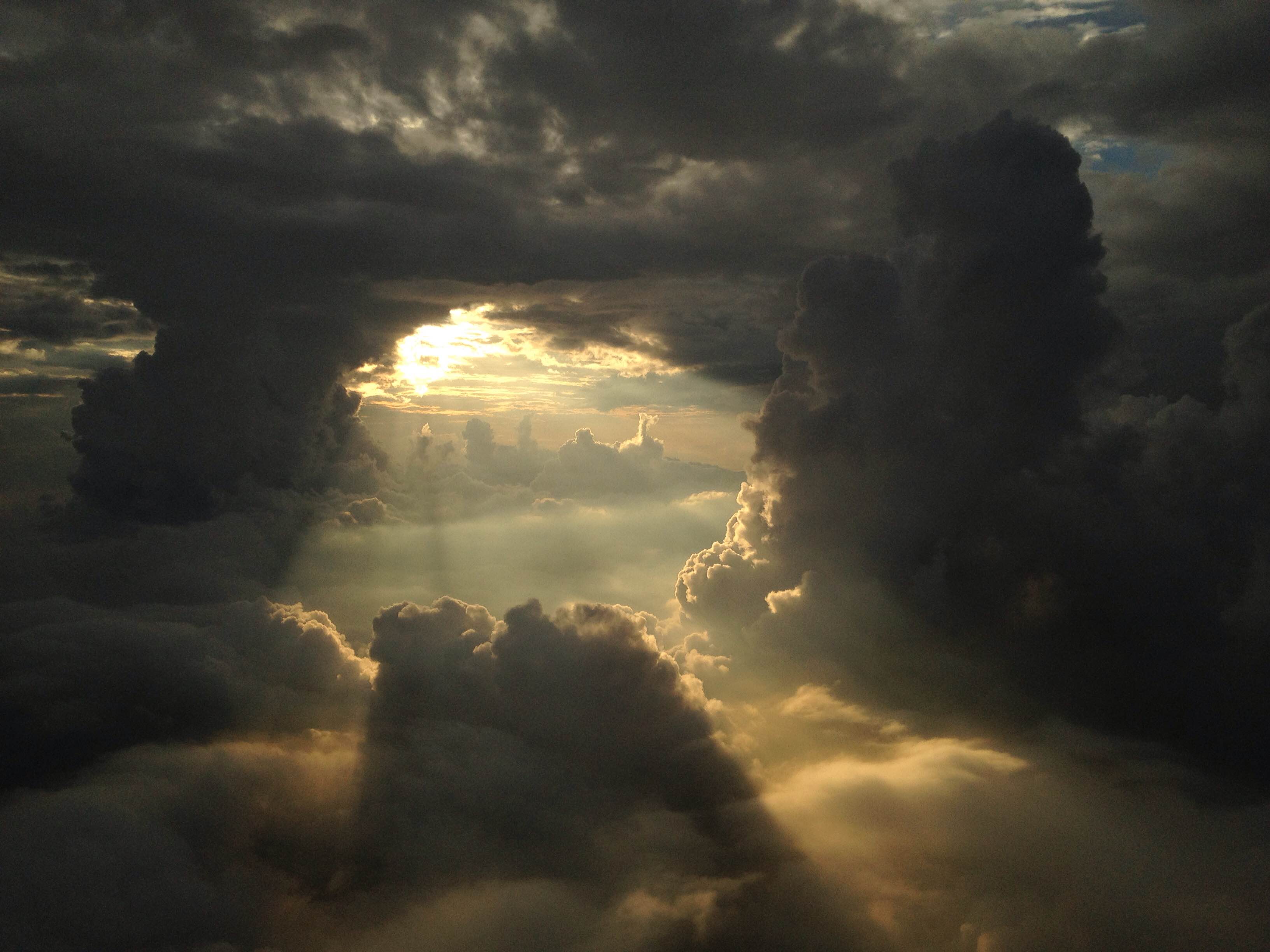 From The Cockpit: Cloud Surfing in the Super Hornet