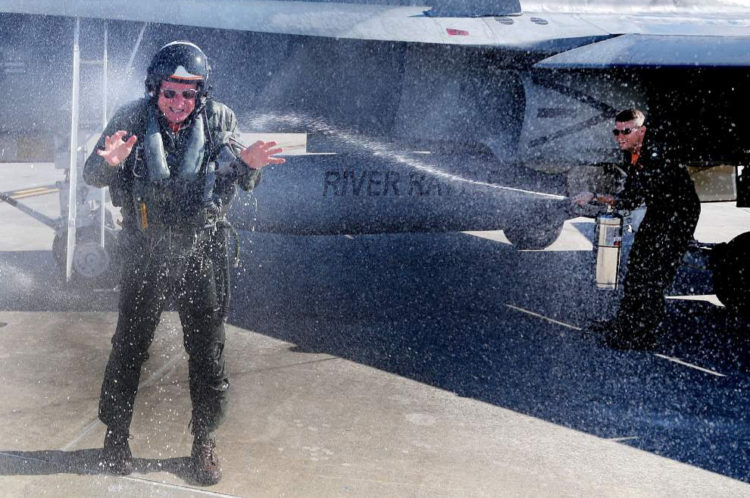 US Navy’s Oldest Active Fighter Pilot Retires