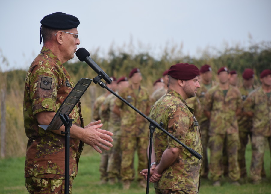 Italian Special Forces Parachute Regiment Adopts Historical Insignia