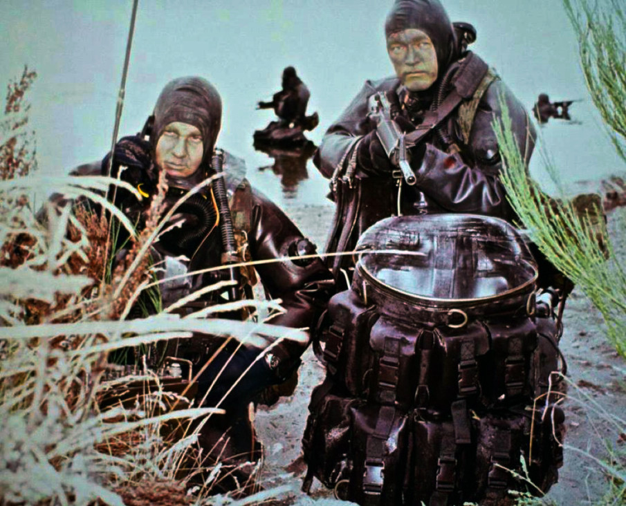Geo Hand Reports: Green Beret Combat Divers Imitate Russian Spetsnaz