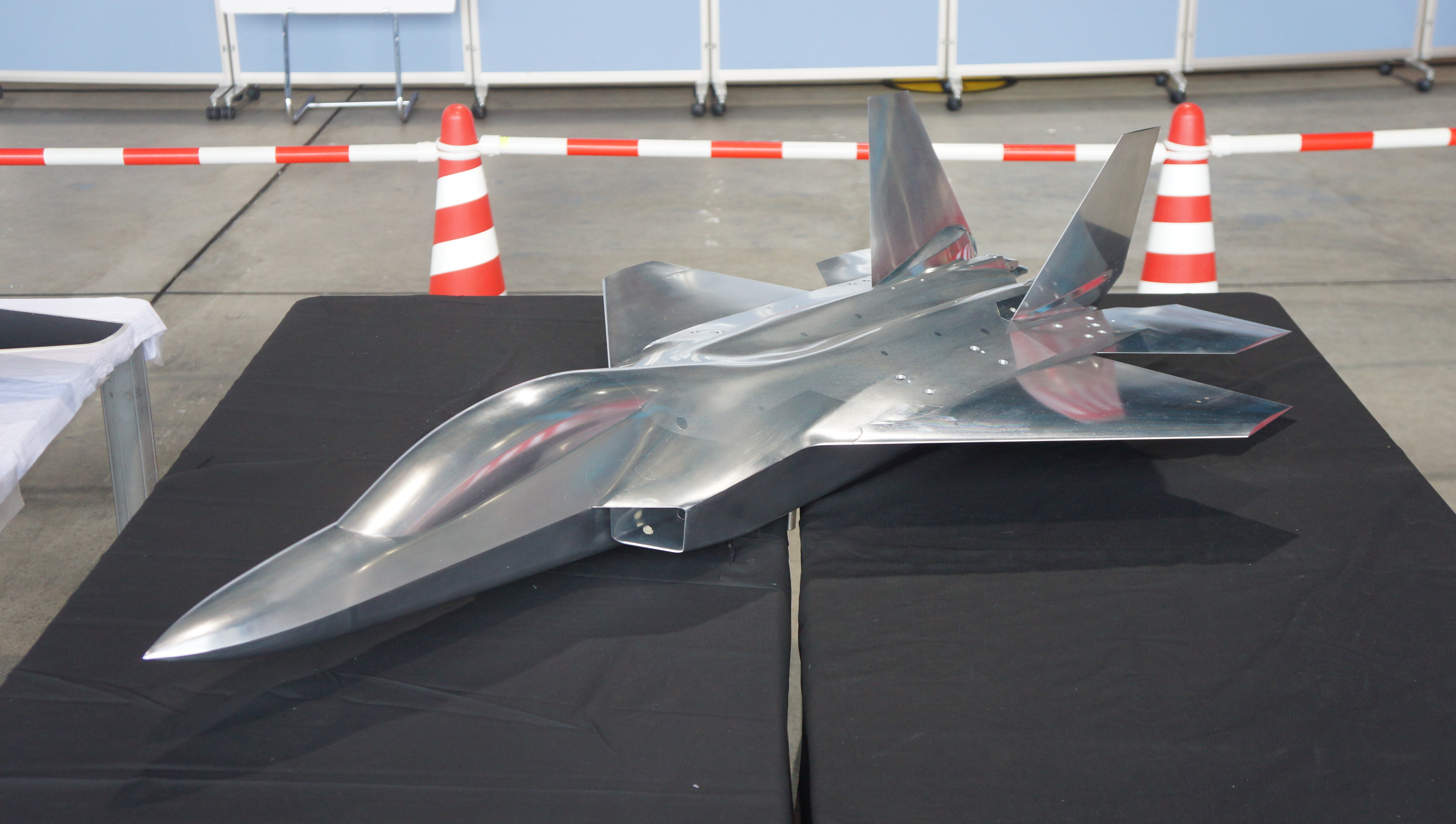 Japan To Test 5th-Generation Fighter Design