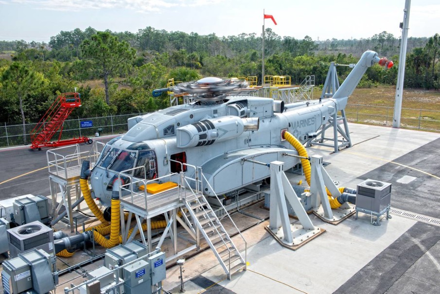 Watch Test Flight of New Largest, Heaviest Helicopter in U.S. Military