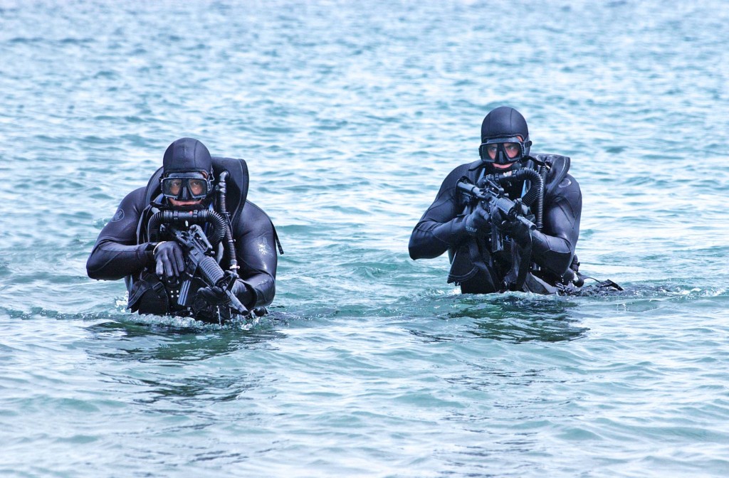 Photos of U.S. Navy SEALs in action SOFREP