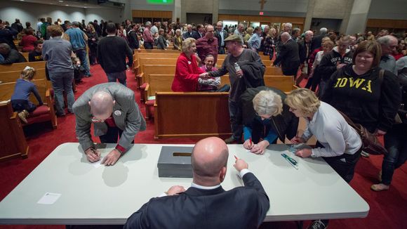 Company tracked Iowa Caucus attendees through their phones