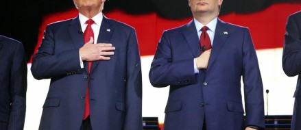 Cruz beats Trump in Iowa caucus