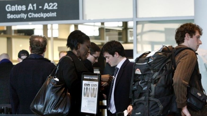 Report: U.S. airport employees had ties to terror groups