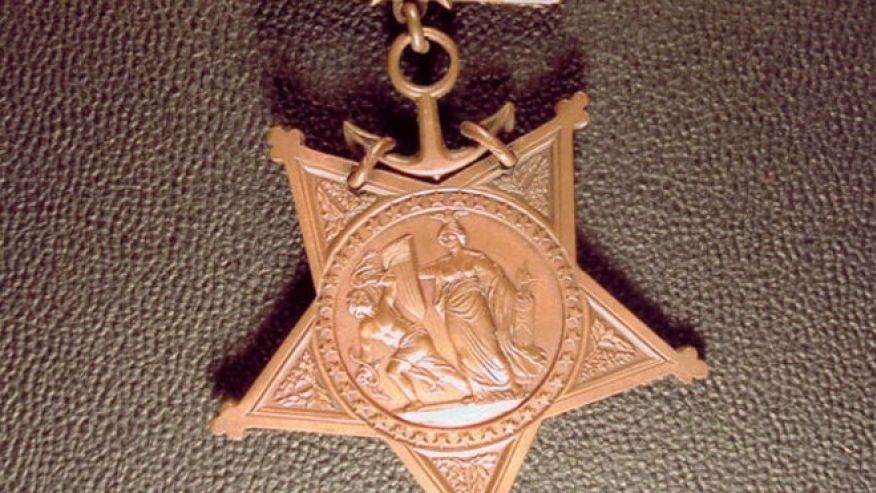 Decades later, forgotten Medal of Honor recipient gets military graveside honors