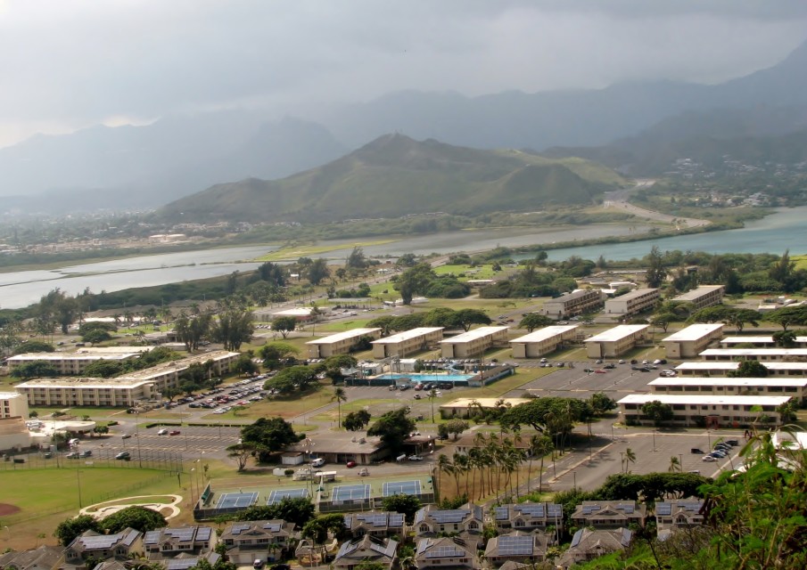 Hawaii Marine dies after boat capsizes