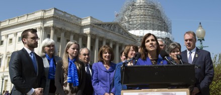 Army backs bill to allow female pilots’ ashes at Arlington