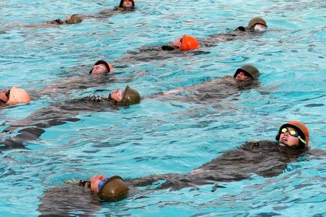 Want to be a better combat swimmer? Tips from a Marine Corps instructor of water survival