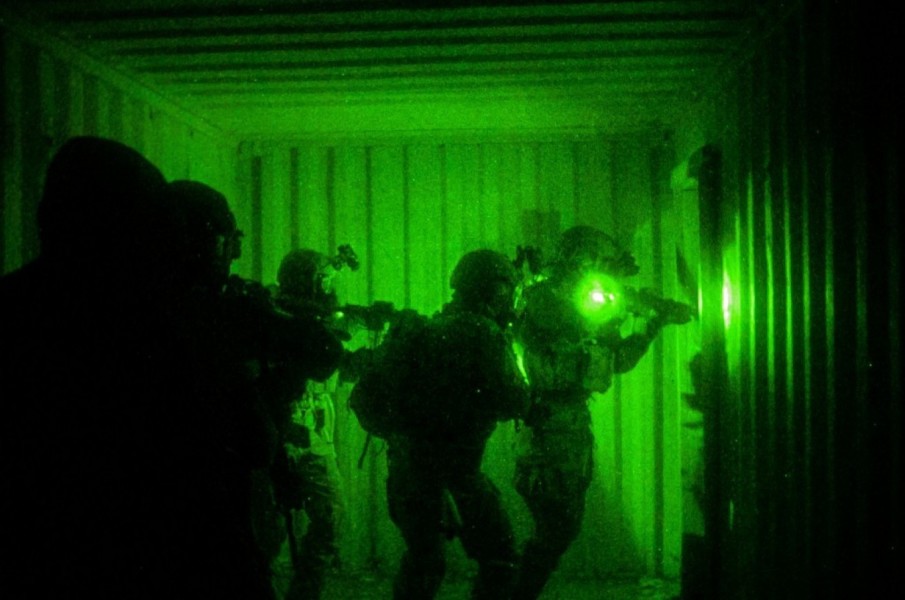 U.S. Special Operations forces conduct helicopter raid in Somalia