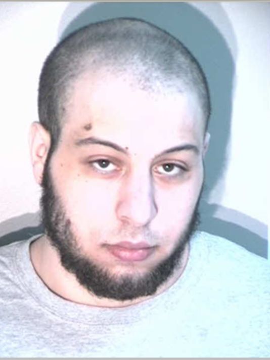 Attorney: FBI agents posed as Muslim women to entrap man