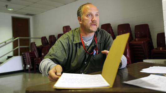 Swiss banker thinks the CIA is behind the Panama Papers