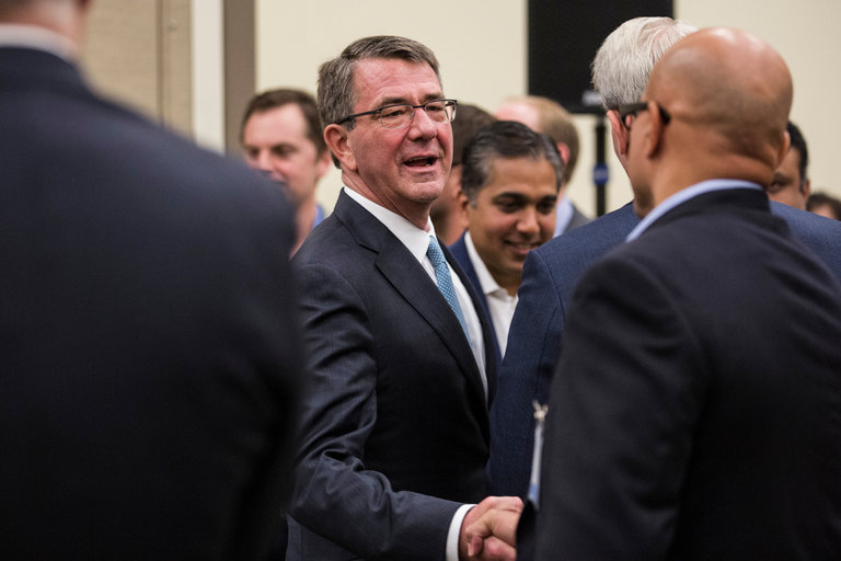 Study Finds Few Obstacles to Lifting Military’s Transgender Ban