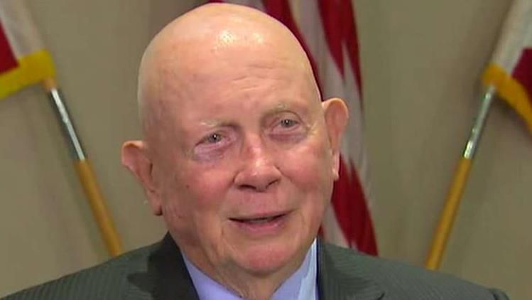 Vietnam War hero pays it forward by inspiring future leaders