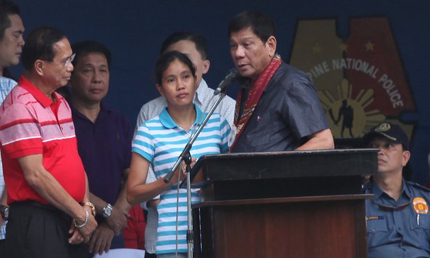 Freed hostage in Philippines says extremists rejoiced over beheadings