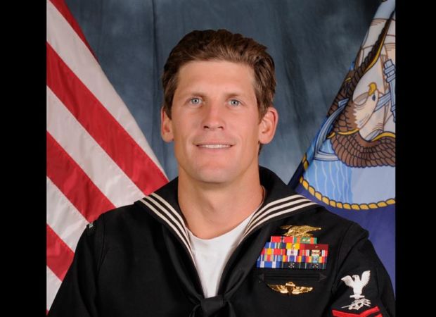 This Navy SEAL Died Fighting 100 ISIS Fighters Like a True Hero