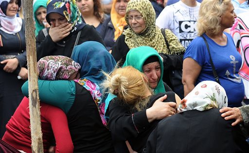 Turkish authorities identify suicide bombers; death toll 43