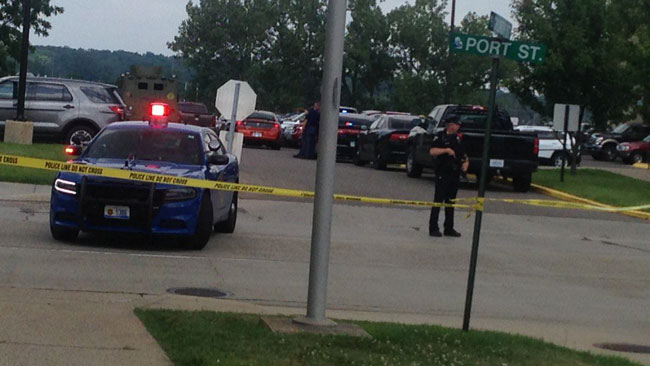 Shooting at a county courthouse in Michigan: 3 reported dead and 1 injured
