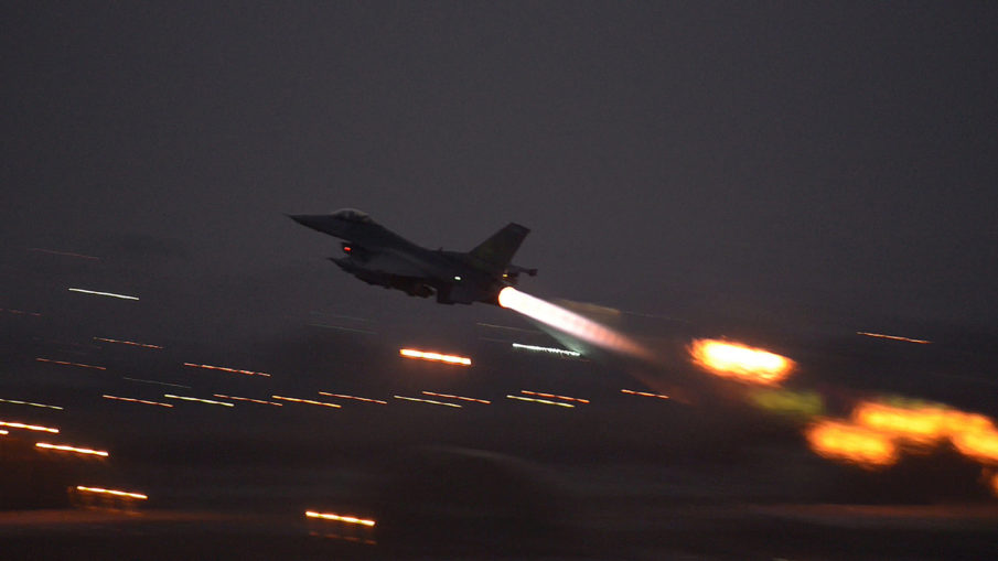 US jets resume strike missions against ISIS from key Turkey air base after power cut