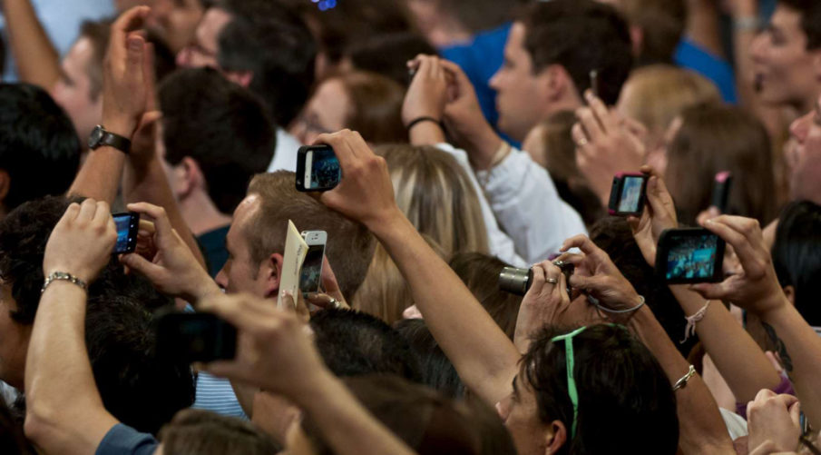 Social media praises cop killer