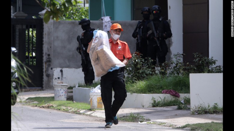 6 arrested in Indonesia in rocket attack plot on Singapore