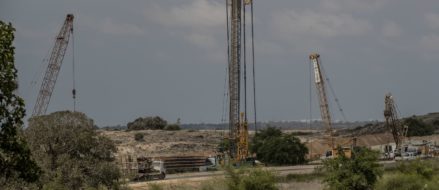 Israel to build underground barrier against Hamas