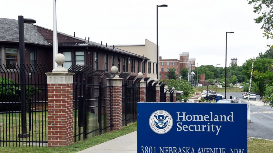 More Than 800 Immigrants Mistakenly Granted Citizenship