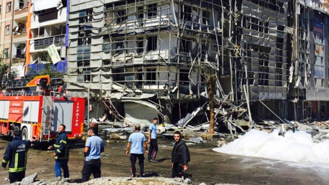 Suicide bombing in Turkey, near the AKP headquarters, 48 wounded, 2 critical