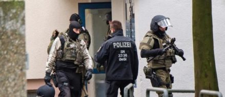 Manhunt for German bomb plot suspect; 1 man in custody