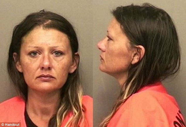 39d2b85400000578-0-image-a-2_1477687440759