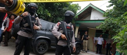 Indonesian police shoot dead ISIS-inspired machete and pipe bomb attacker