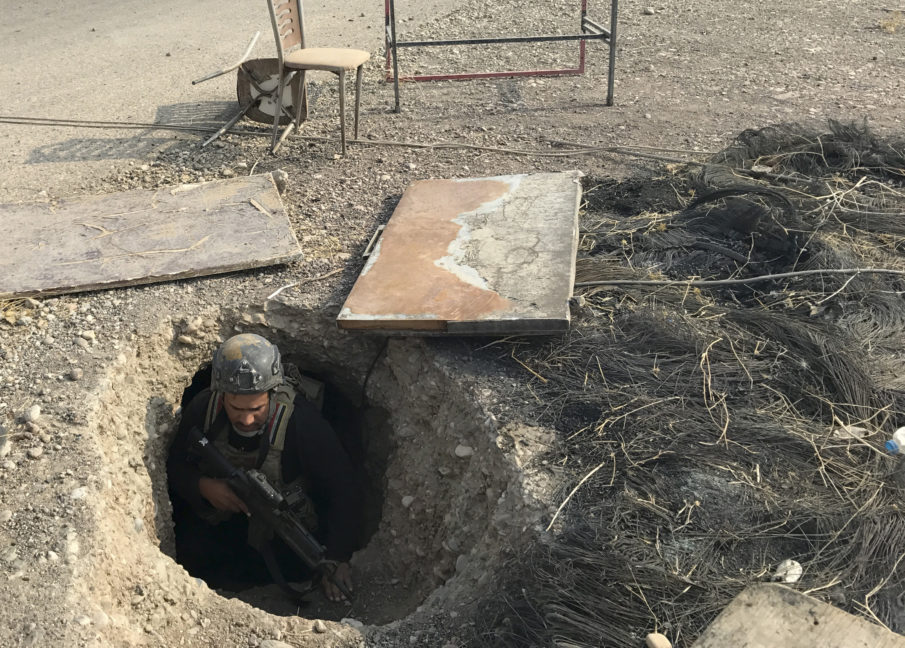 Iraqis find bomb factory, tunnels on long road to Mosul