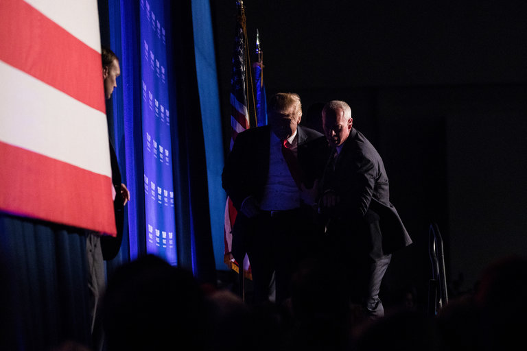 Watch: Trump gets rushed offstage by Secret Service during rally in Nevada