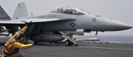 Ask a fighter pilot: Hornet vs Super Hornet?