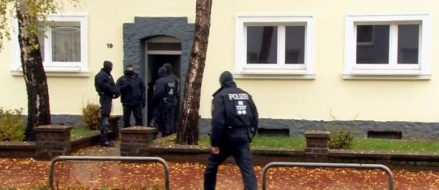 Germany arrests five men suspected of recruiting for Islamic State