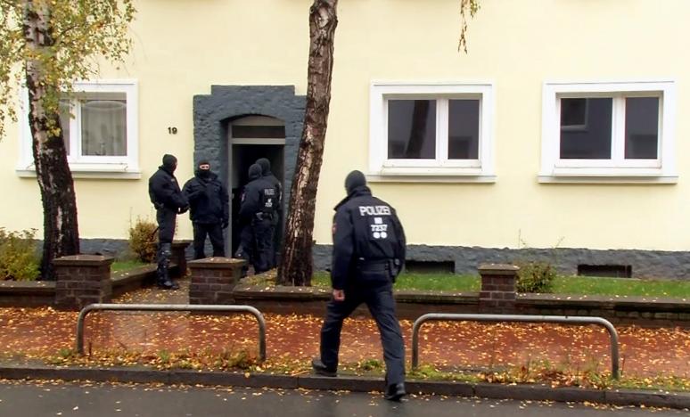 Germany arrests five men suspected of recruiting for Islamic State