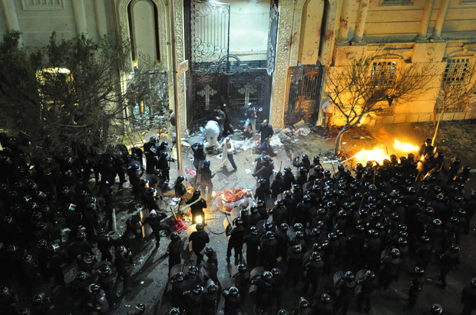 Bomb kills 25 at Coptic church in Egypt