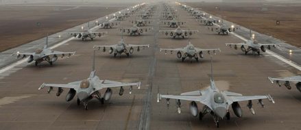 Watch: F-16 Falcons on display like you have never seen before!