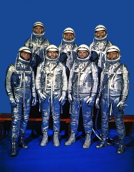 Original_7_Astronauts_in_Spacesuits