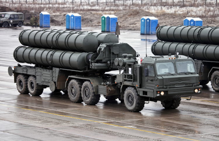 Watch: Russia Deploys S-400 Anti-Aircraft Missile System Around Moscow