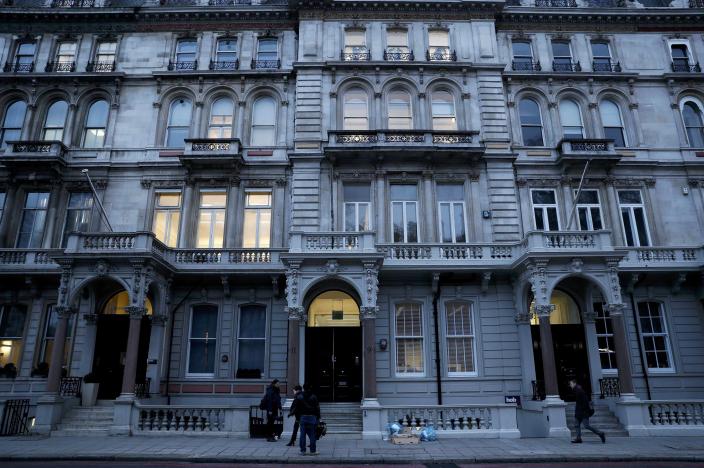 Former MI6 spy known to U.S. agencies is author of reports on Trump in Russia