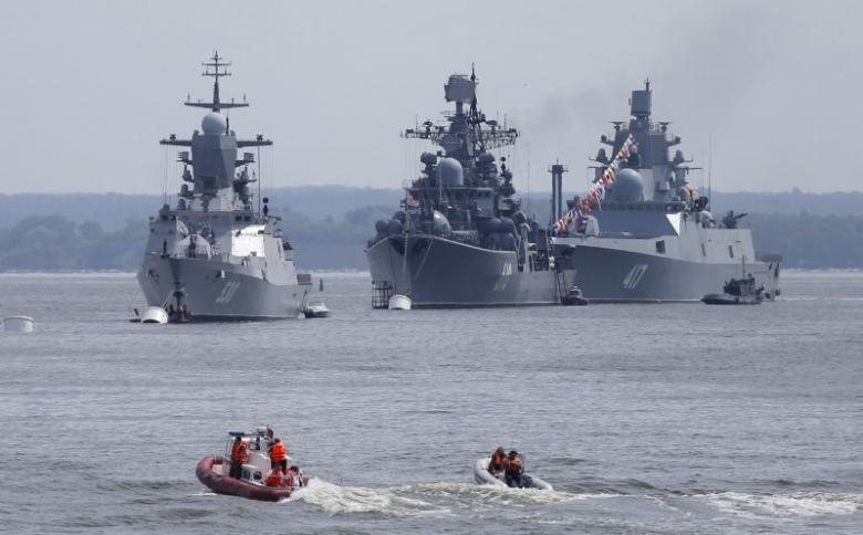 Moscow seeks naval drills as Russian warships visit Manila