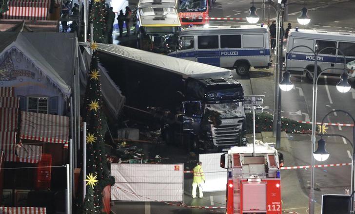 German Interior Minister Calls for Security Overhaul After Berlin Christmas Market Attack