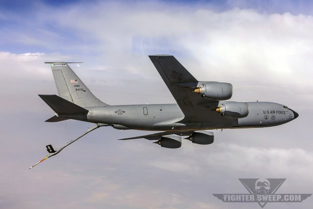 Why Navy Pilots Hate The KC-135