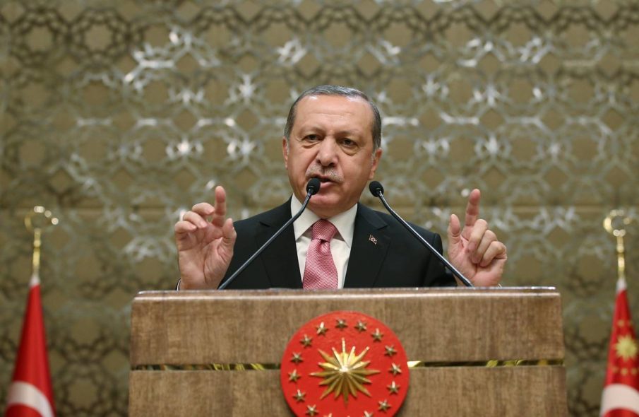 Turkey’s Erdogan Approves Referendum on Presidential Power