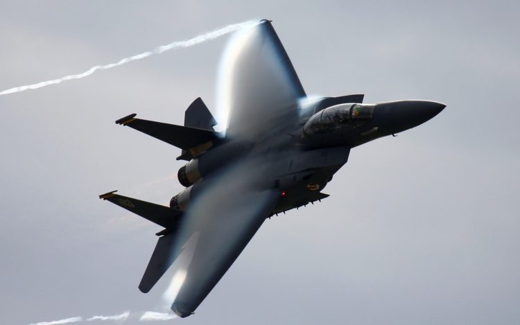 Air Force Scrambles Two F-15’s – Fly Supersonic to Intercept Aircraft Near Mar-a-Lago